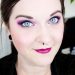 Maquillage rose électrique avec Sleek blog beauté palette celestial makeup eyes yeux bleus pink blue