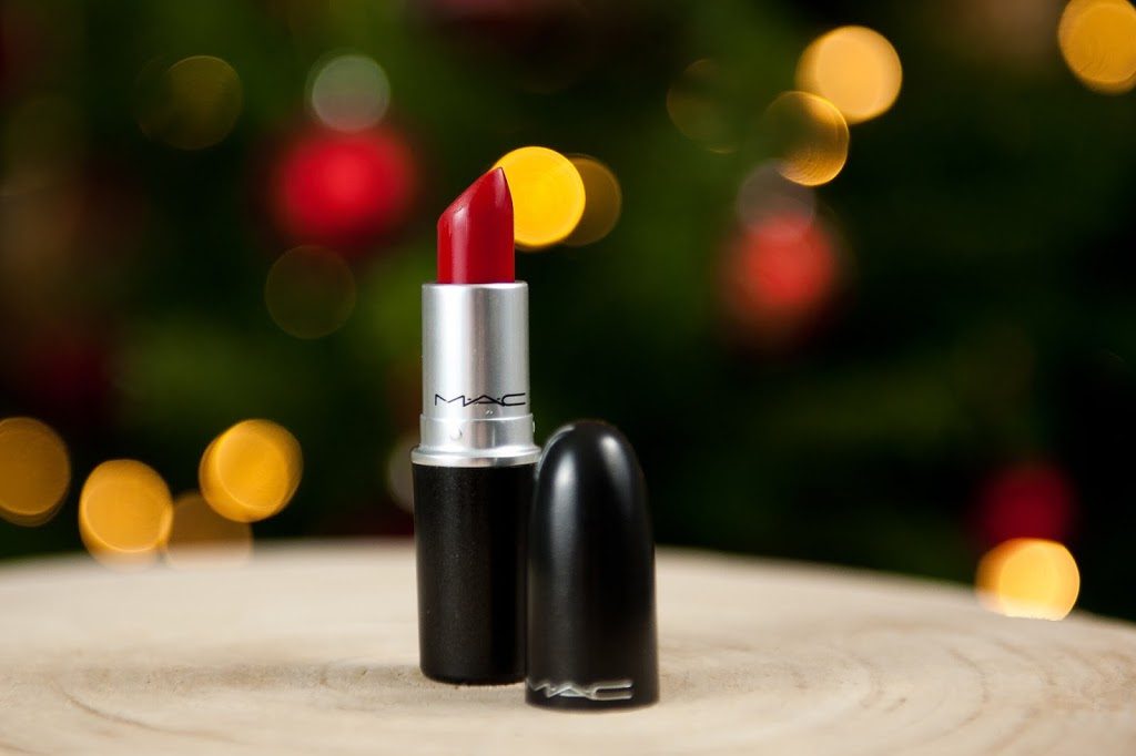 mes produits favoris pour les fêtes de fin d'année maquillage beauté mac lipstick russian red rouge à lèvres