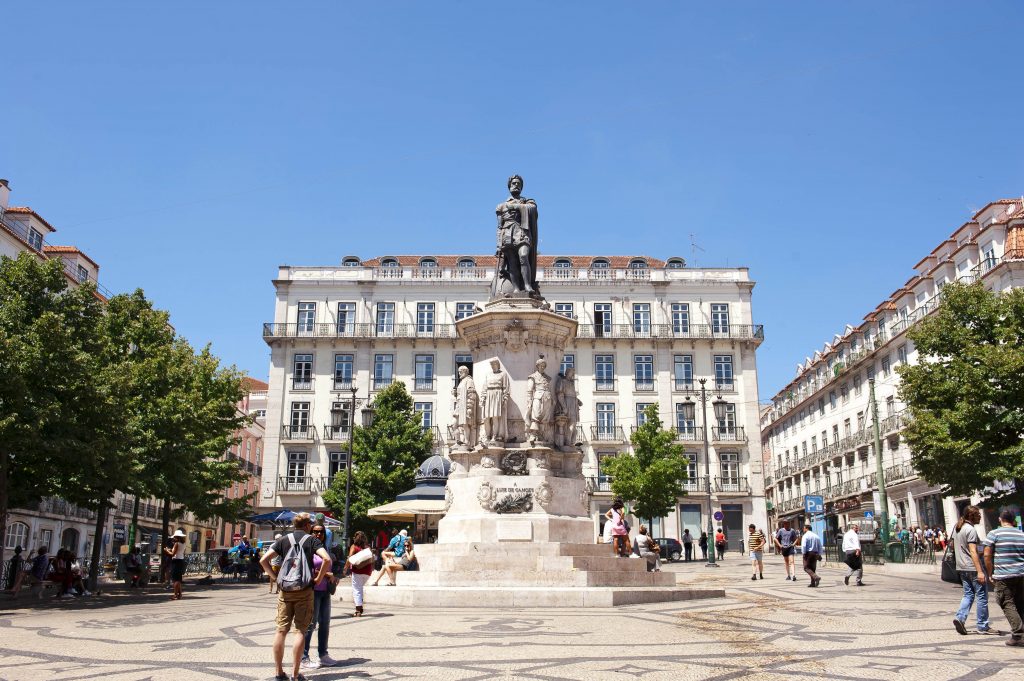 4 gute Gründe allein auszuwandern Portugal Lissabon