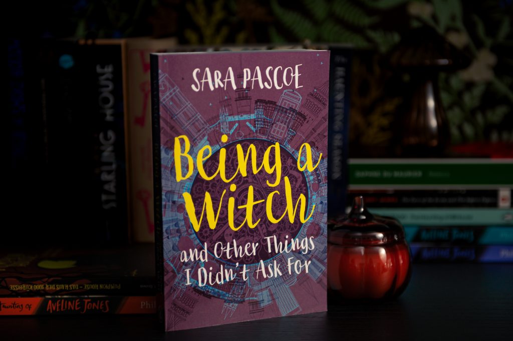 Book Cover von Being A Witch and Other Things I Didn't Ask For, von Sara Pascoe.
