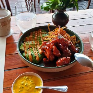 Essen im Huaca Pucllana Restaurant im Viertel Miraflores in Lima.