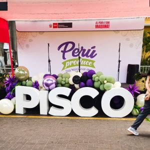 Dekoration zum nationalen Pisco Sour Tag in Lima.