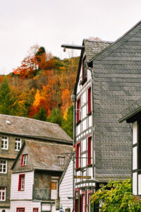 Fachwerkhäuser in Monschau, Deutschland.
