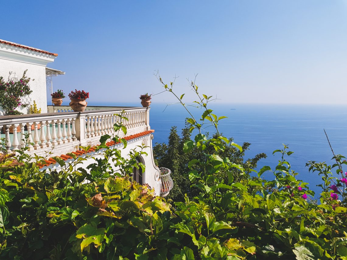 Ausblick aufs Meer an der Amalfiküste